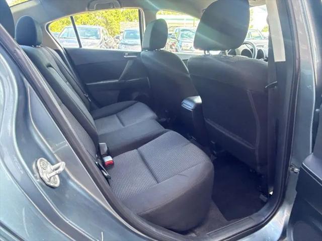 2012 Mazda Mazda3 i Touring