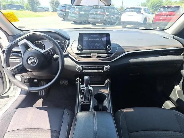 2025 Nissan Altima SV FWD
