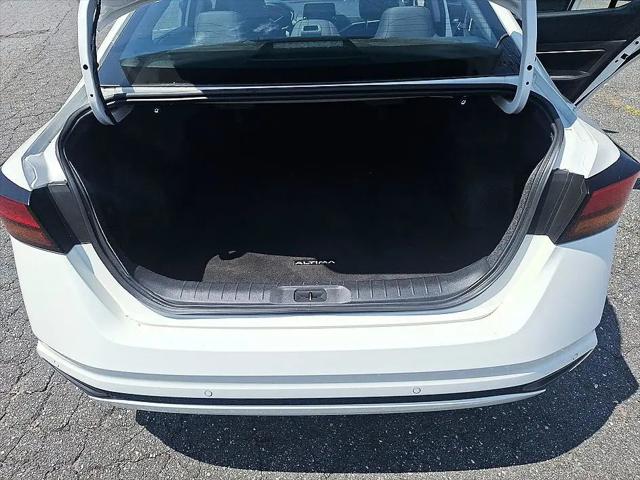 2025 Nissan Altima SV FWD