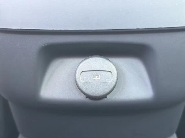 2024 Volvo S60 B5 Core Dark Theme