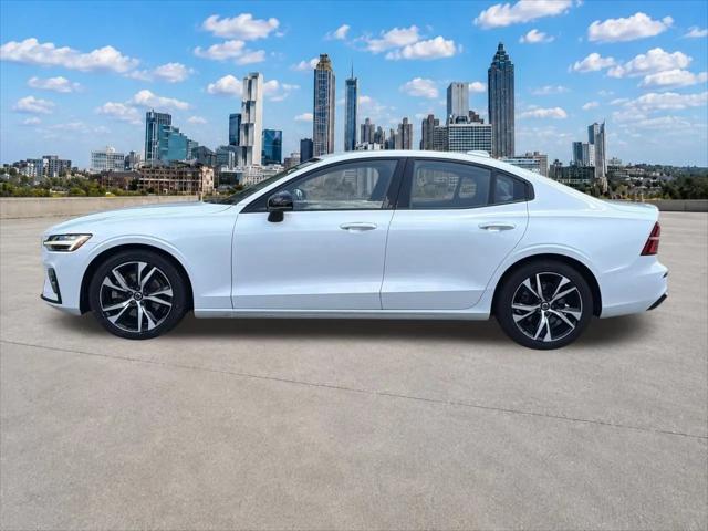 2024 Volvo S60 B5 Core Dark Theme