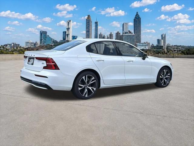 2024 Volvo S60 B5 Core Dark Theme