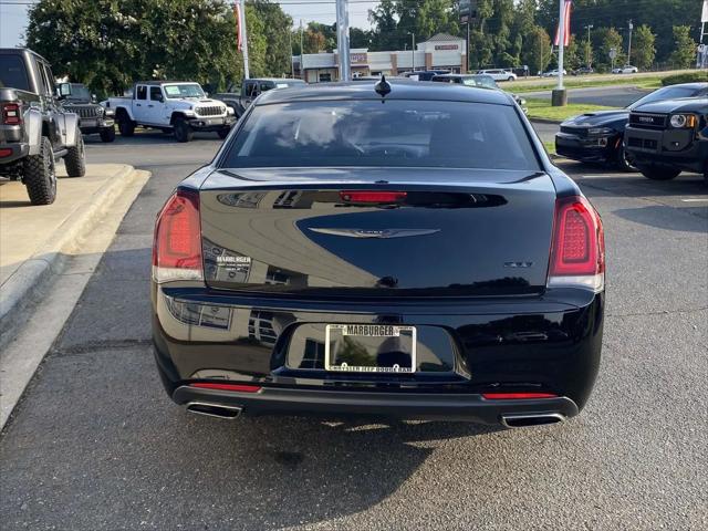 2021 Chrysler 300 Touring