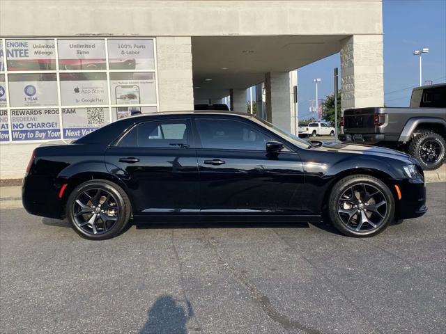2021 Chrysler 300 Touring