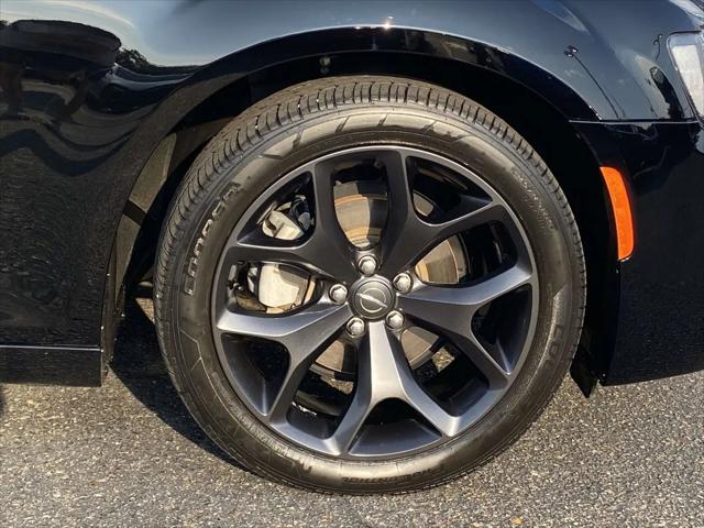 2021 Chrysler 300 Touring