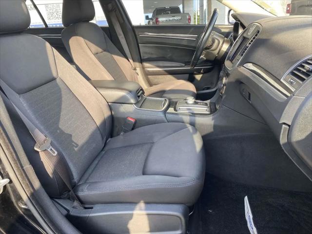 2021 Chrysler 300 Touring