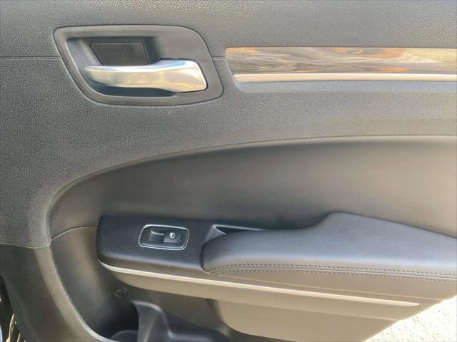 2021 Chrysler 300 Touring