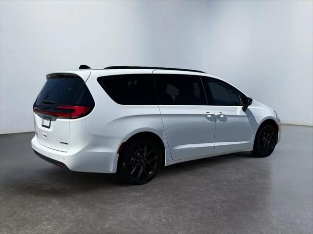 2025 Chrysler Pacifica Limited