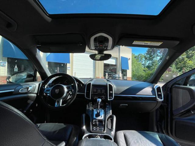 2011 Porsche Cayenne Base