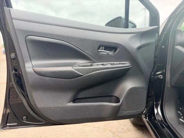 2025 Nissan Versa 1.6 SR