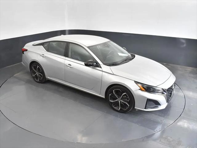2024 Nissan Altima SR FWD