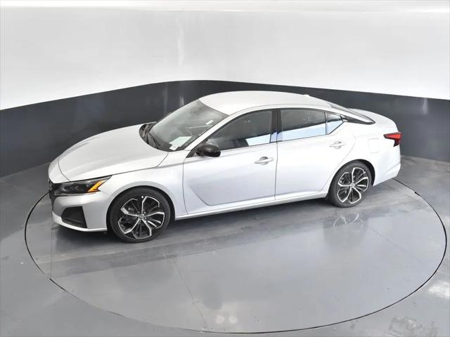 2024 Nissan Altima SR FWD