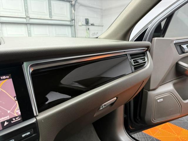 2019 Porsche Macan Base