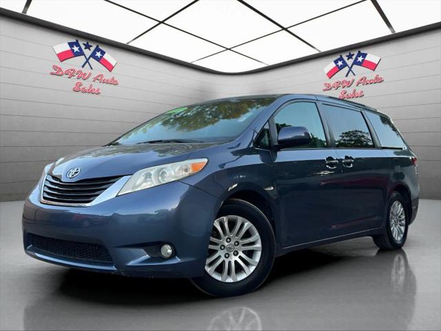 2015 Toyota Sienna XLE 8 Passenger for sale in Balch Springs, TX