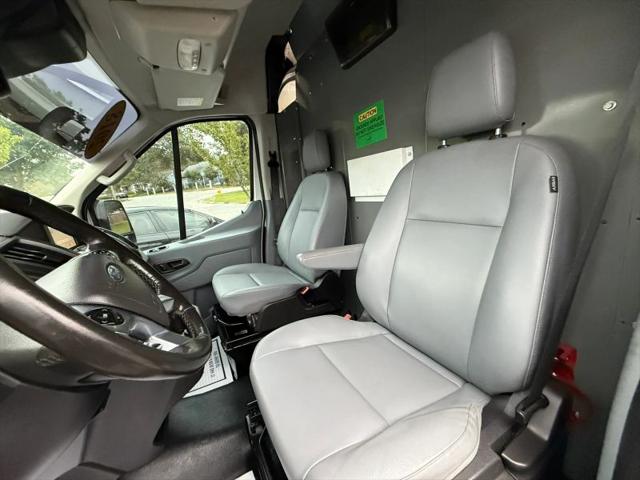 2018 Ford Transit Medium Roof w/Dual Sliding Side Doors w/LWB