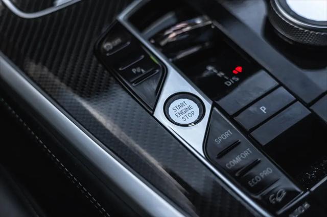 2025 BMW X5 M60i