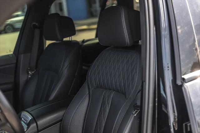 2025 BMW X5 M60i
