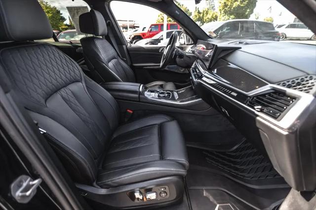 2025 BMW X5 M60i