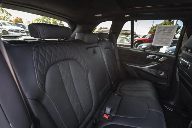 2025 BMW X5 M60i