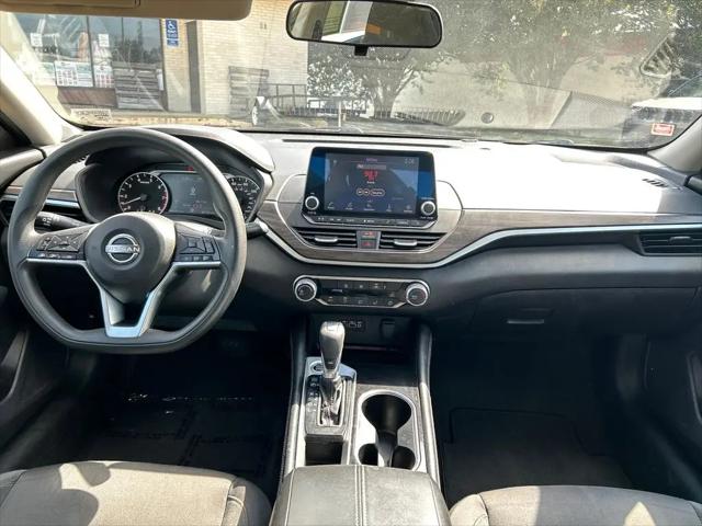 2023 Nissan Altima SV FWD