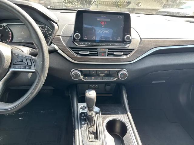 2023 Nissan Altima SV FWD