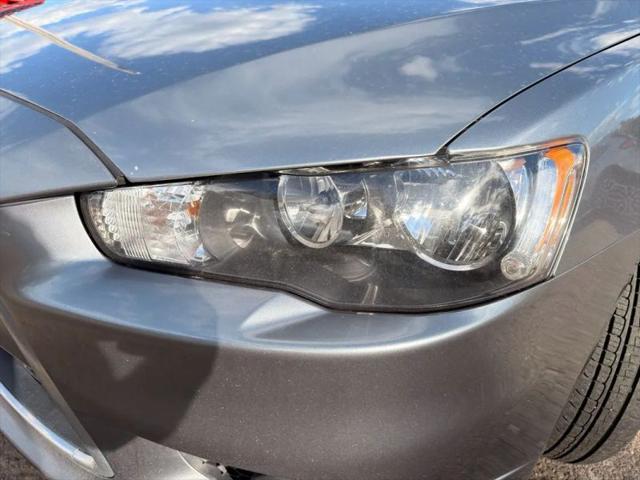2015 Mitsubishi Lancer SE