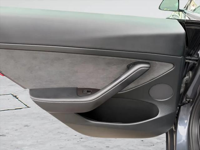 2021 Tesla Model 3 Standard Range Plus Rear-Wheel Drive