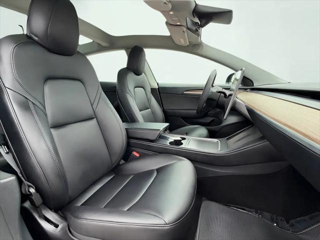 2021 Tesla Model 3 Standard Range Plus Rear-Wheel Drive