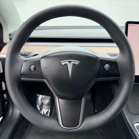 2021 Tesla Model 3 Standard Range Plus Rear-Wheel Drive