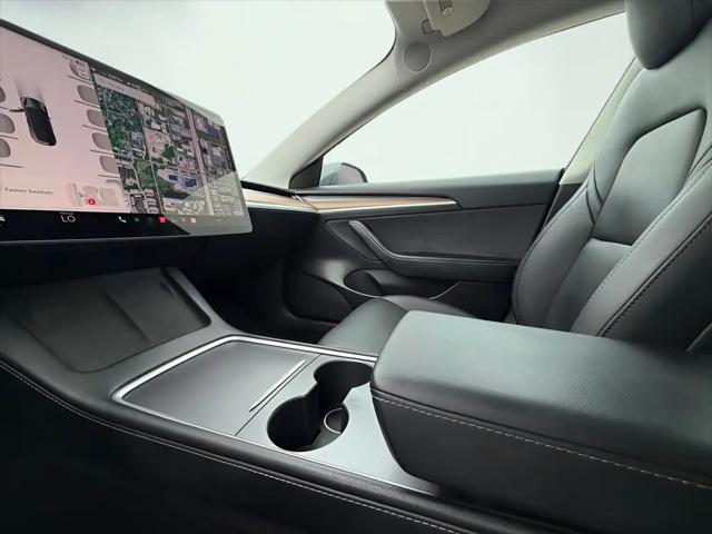 2021 Tesla Model 3 Standard Range Plus Rear-Wheel Drive