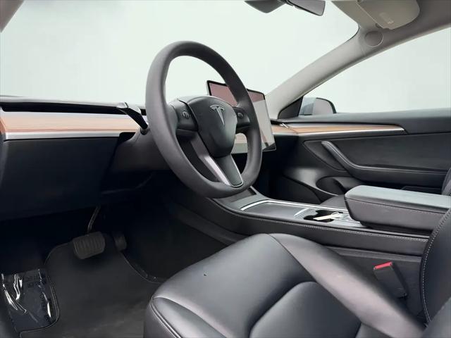 2021 Tesla Model 3 Standard Range Plus Rear-Wheel Drive
