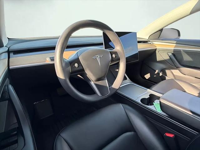 2021 Tesla Model 3 Standard Range Plus Rear-Wheel Drive