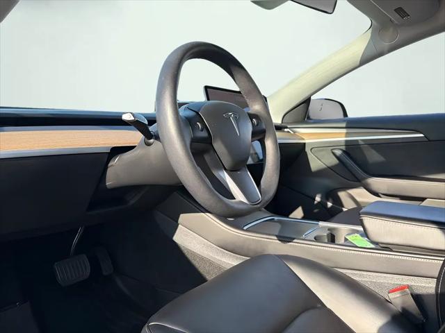 2021 Tesla Model 3 Standard Range Plus Rear-Wheel Drive