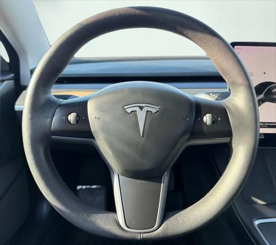 2021 Tesla Model 3 Standard Range Plus Rear-Wheel Drive