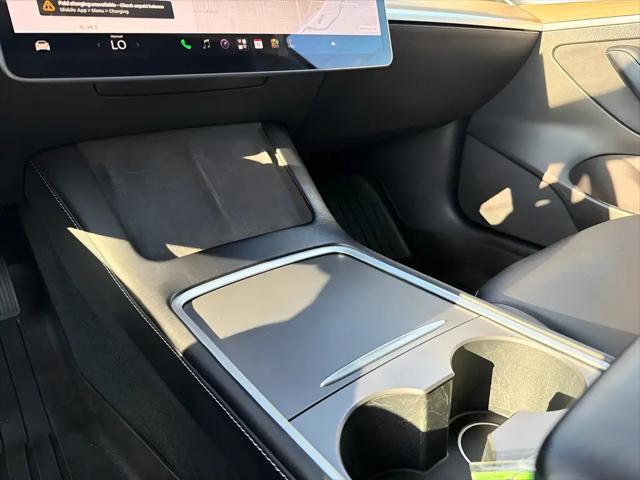 2021 Tesla Model 3 Standard Range Plus Rear-Wheel Drive
