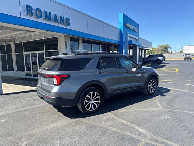 2025 Ford Explorer ST-Line
