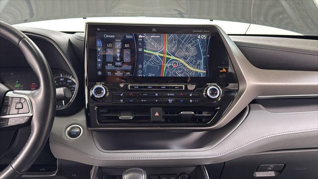Certified Used 2020 MAGNETIC GRAY MET. Toyota  image 10