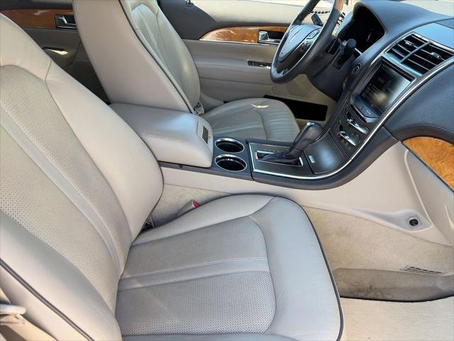 2013 Lincoln MKX Base