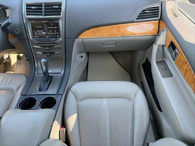 2013 Lincoln MKX Base