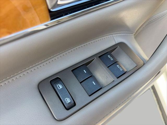 2013 Lincoln MKX Base
