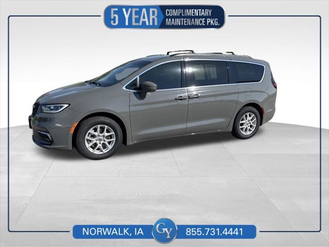 2022 Chrysler Pacifica Touring L for sale in Norwalk, IA