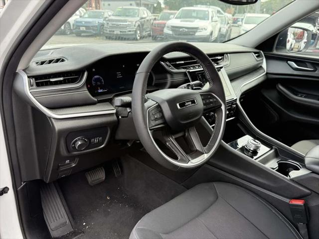 2023 Jeep Grand Cherokee Laredo 4x4 2023 Jeep Grand Cherokee Laredo 4x4
