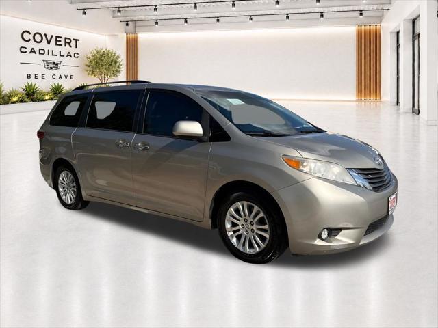 2017 Toyota Sienna XLE 8 Passenger for sale in Austin, TX