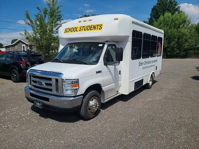 2017 Ford E-350 Cutaway Base 2017 Ford E-350 Cutaway Base