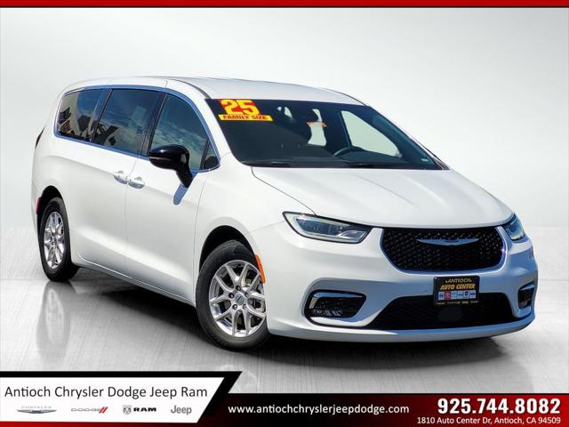 2025 Chrysler Pacifica Select for sale in Antioch, CA