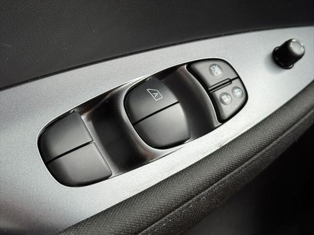 2025 Nissan LEAF S