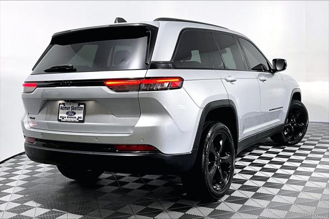 Used 2023 Jeep Grand Cherokee Altitude 4x4 For Sale in Olive Branch, MS