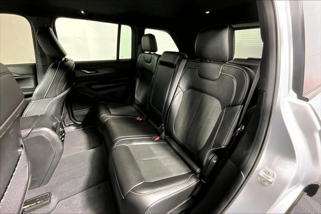 Used 2023 Jeep Grand Cherokee Altitude 4x4 For Sale in Olive Branch, MS
