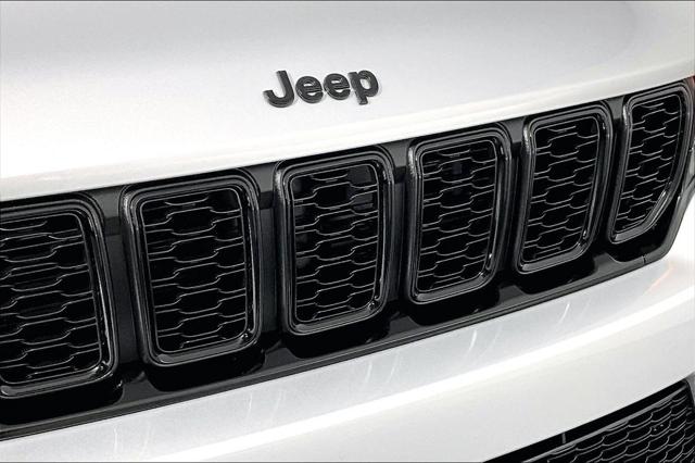 Used 2023 Jeep Grand Cherokee Altitude 4x4 For Sale in Olive Branch, MS