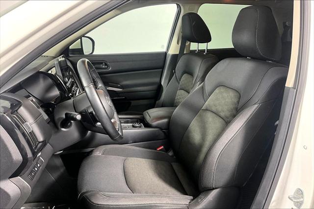 Used 2024 Nissan Pathfinder SV 4WD For Sale in Olive Branch, MS